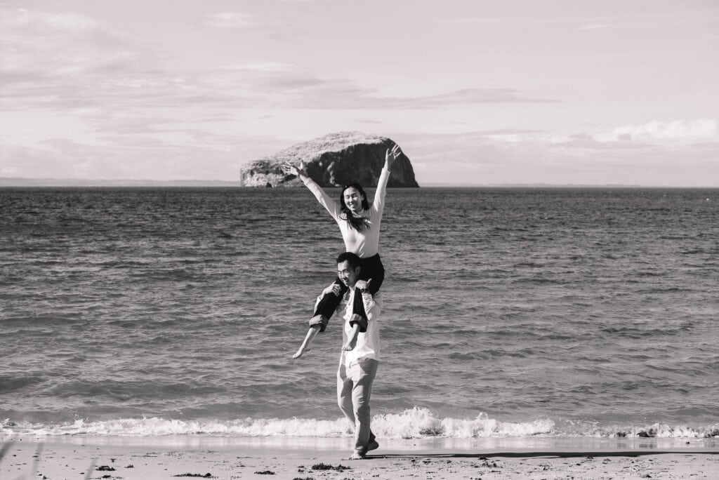 daryl and ariel seacliff beach bass rock photoshoot
