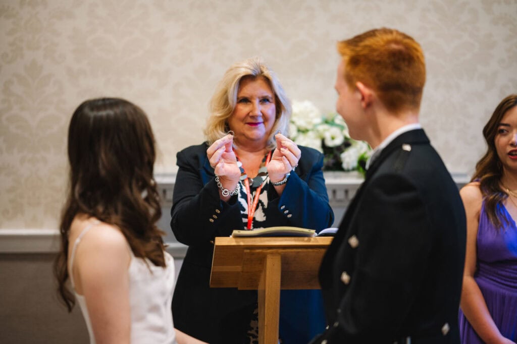 anita and jamie edinburgh city chambers wedding photography