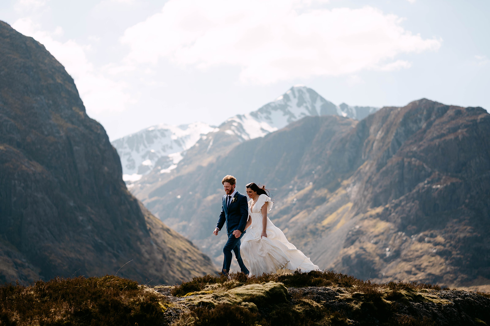 bride and groom elope in the scottish highlands of glencoe