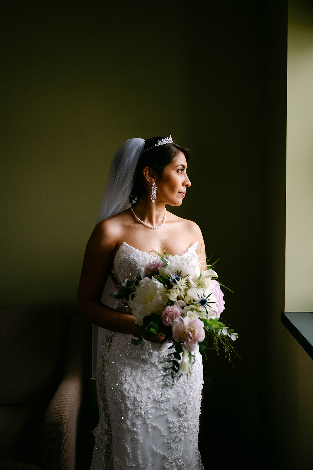bridal portraits at eilean donan castle apartments