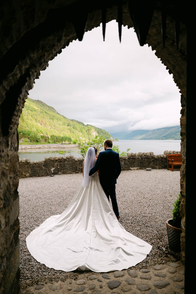 Ra'na and David eilean donan castle wedding