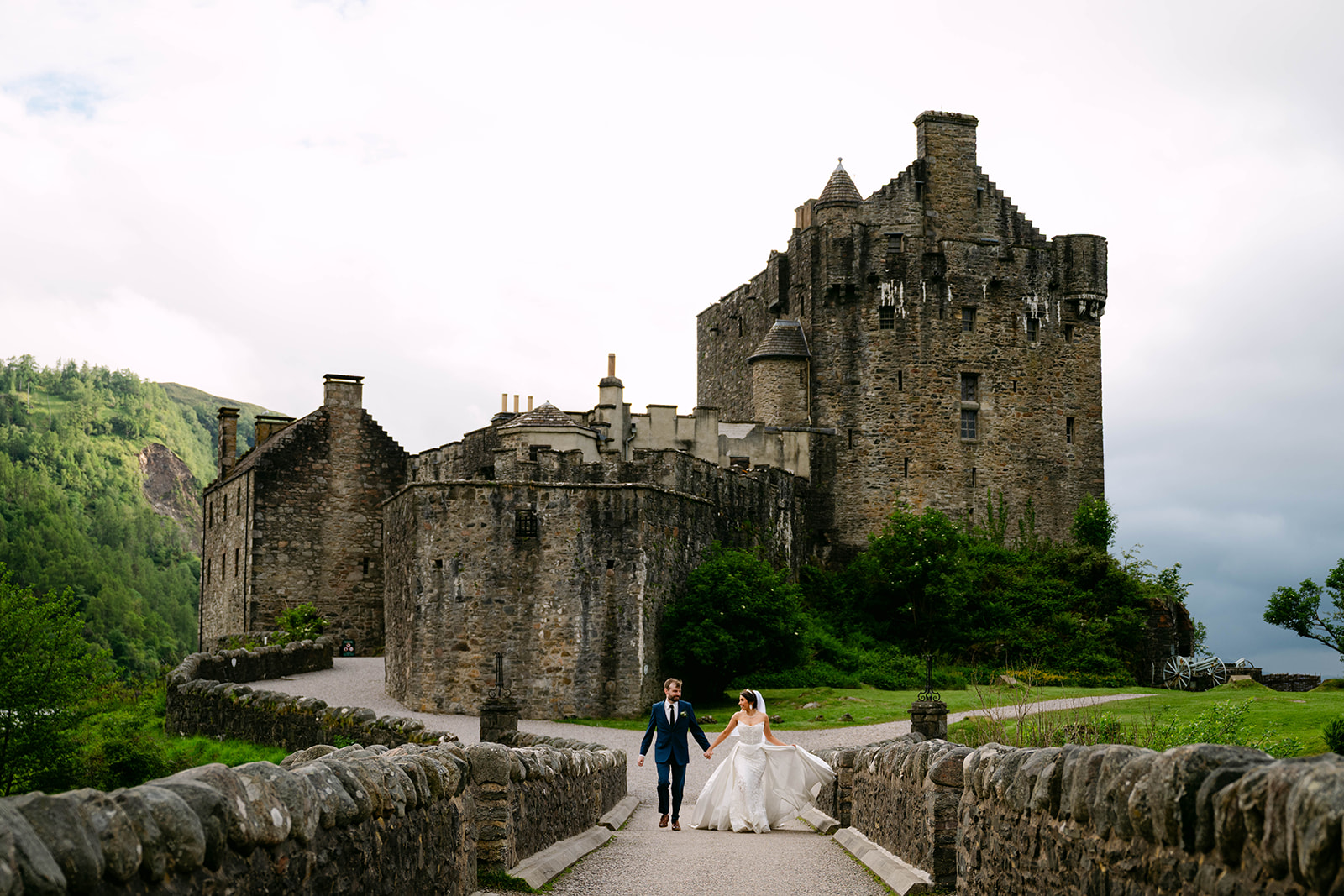 Ra'na and David eilean donan castle wedding