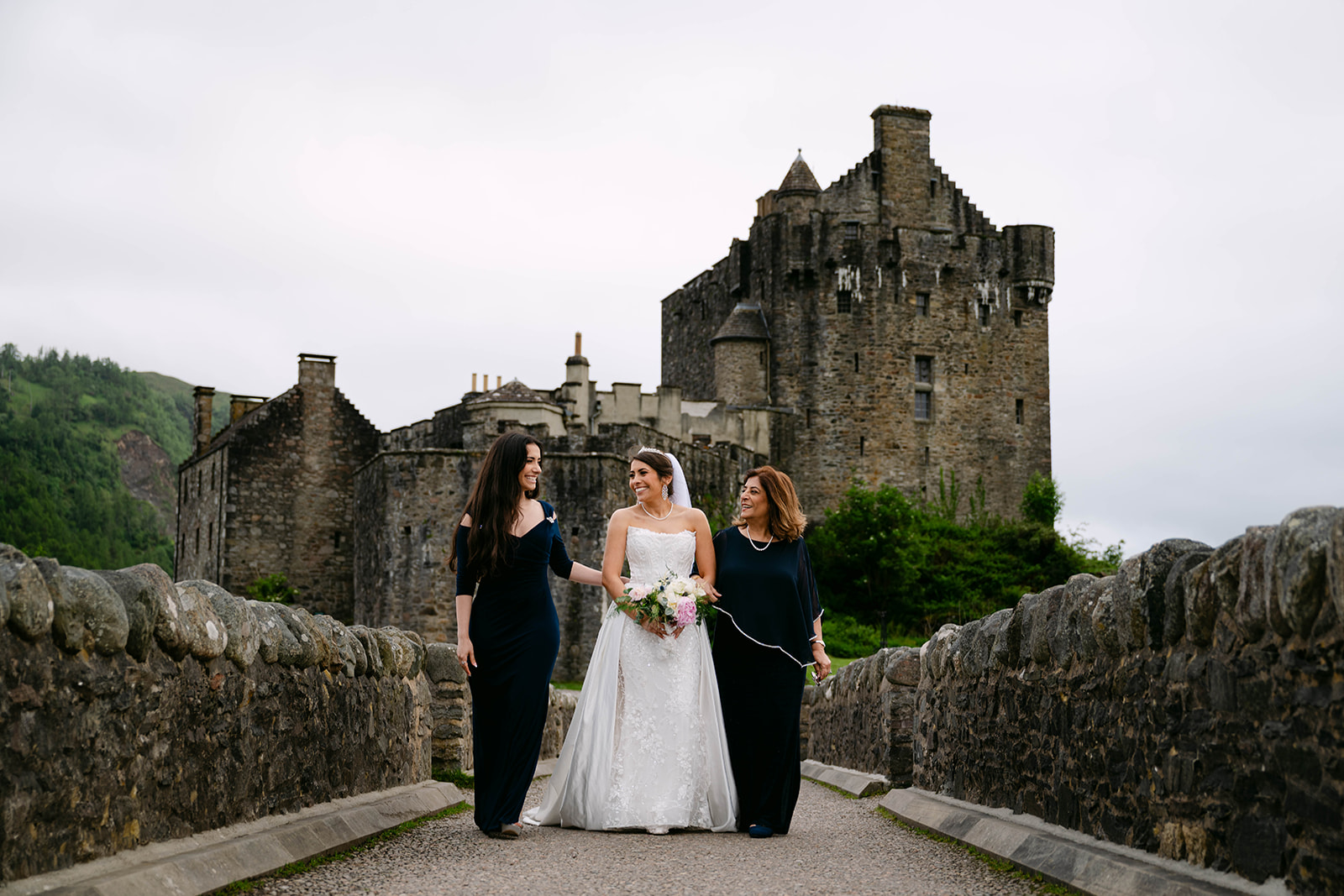 Ra'na and David eilean donan castle elopement