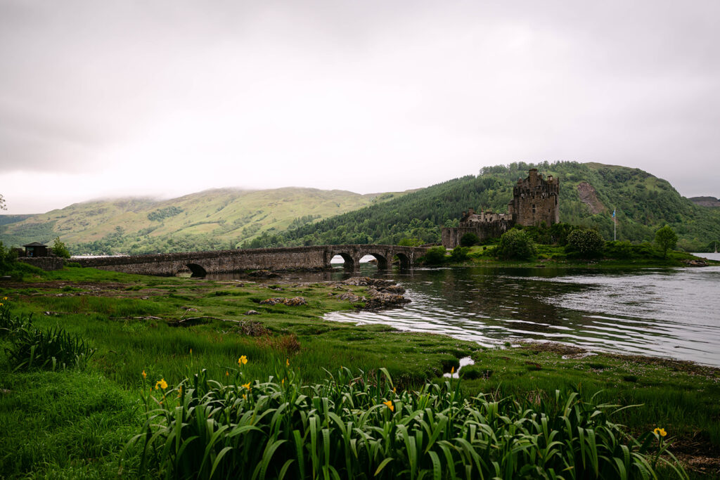 Ra'na and David eilean donan castle elopement