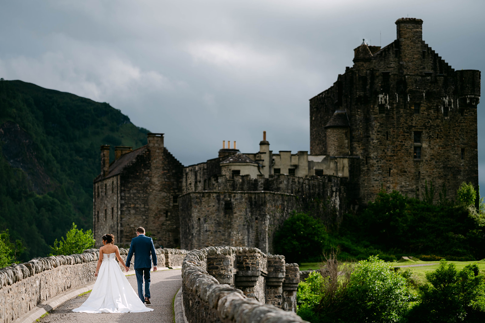 Ra'na and David eilean donan castle wedding